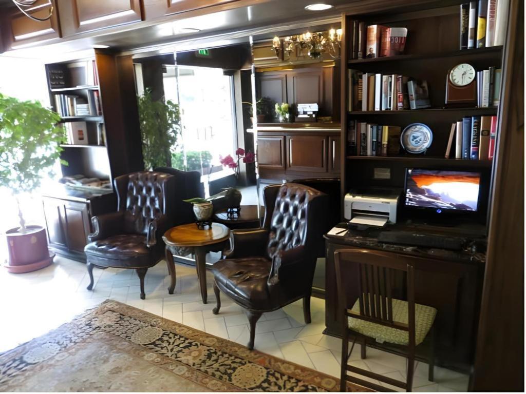 Hilgard House Westwood Village Los Angeles Zewnętrze zdjęcie